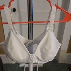 Vanity Fair Elegant White Bra